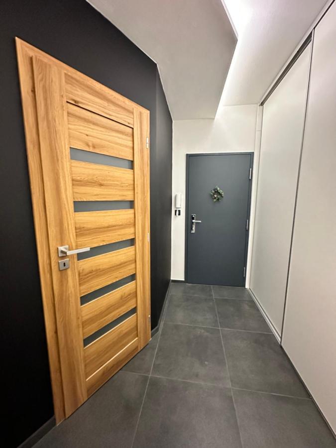 Strateny Kluc Revuca Bagian luar foto