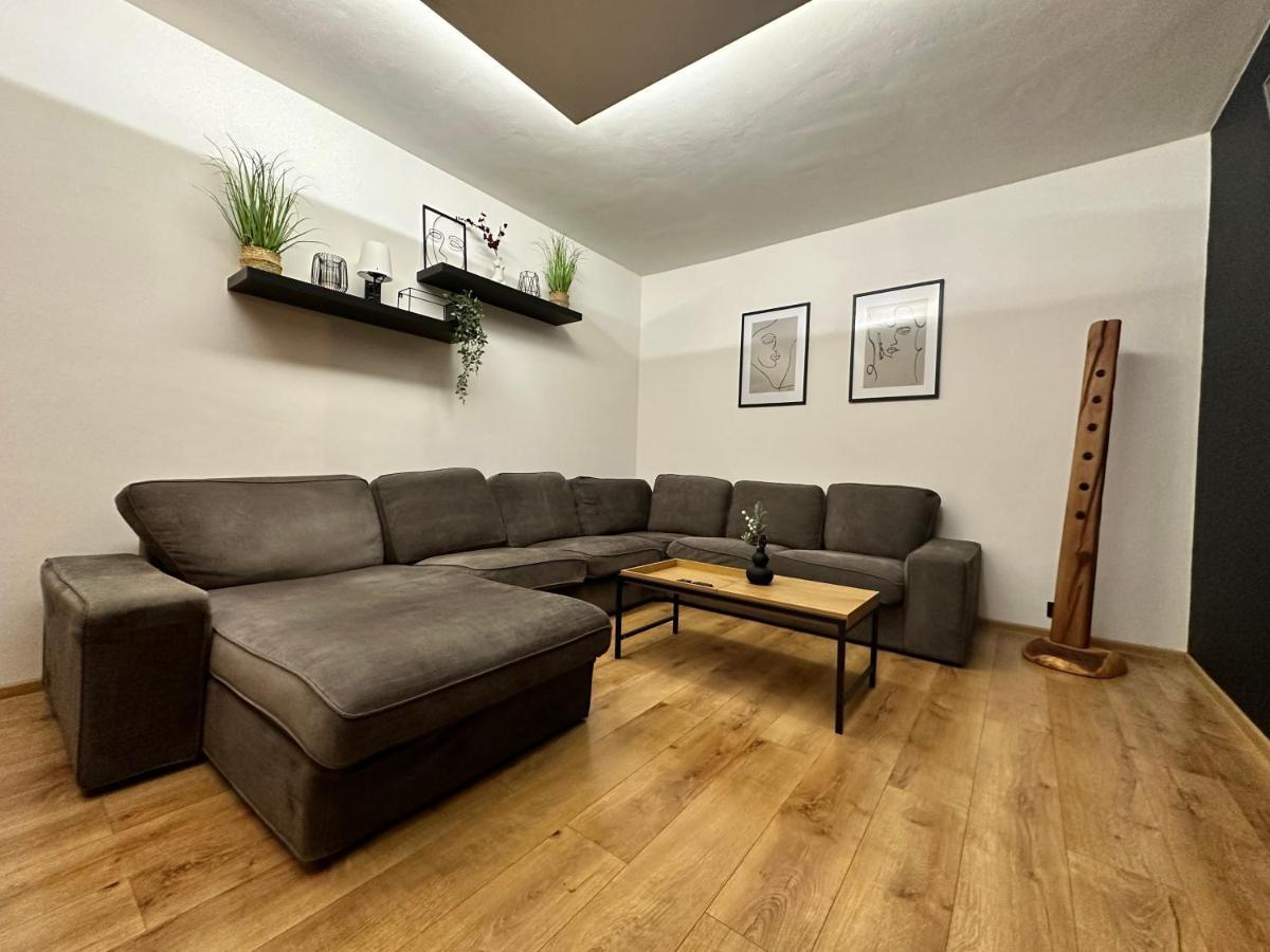 Strateny Kluc Revuca Bagian luar foto