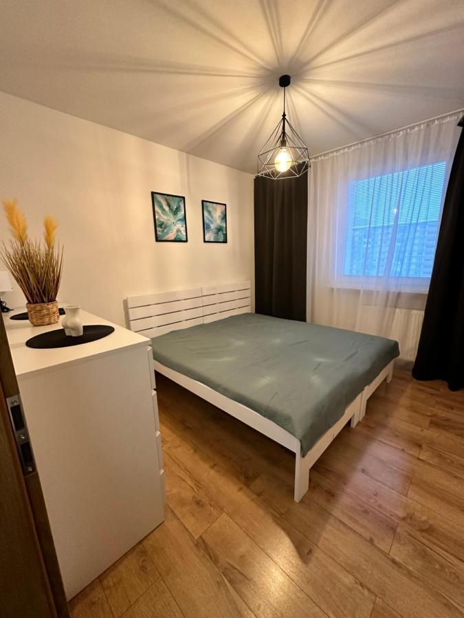 Strateny Kluc Revuca Bagian luar foto